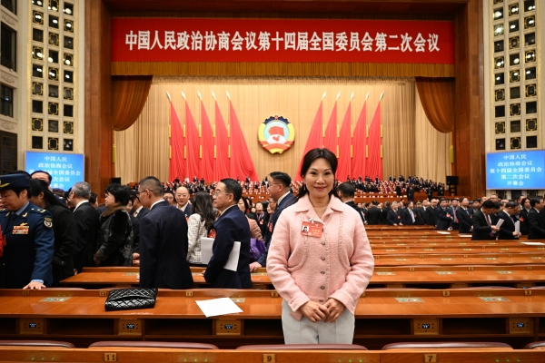 1710383090210953.jpg 留影2_副本.jpg/